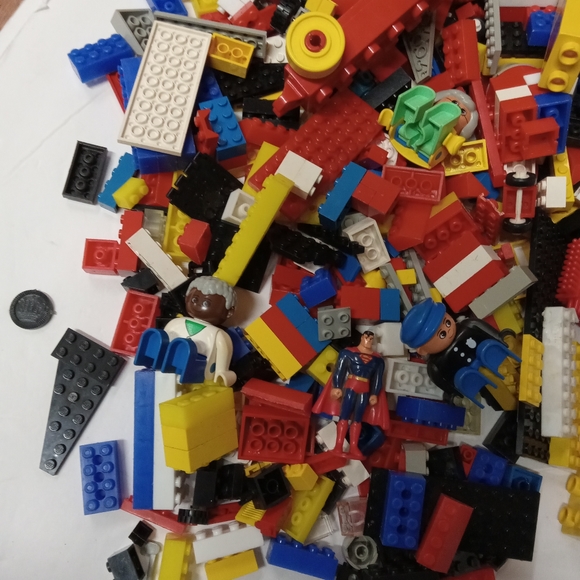 Large Mix Lego & Mega block Lot with Automobiles & Characters - Picture 8 of 10